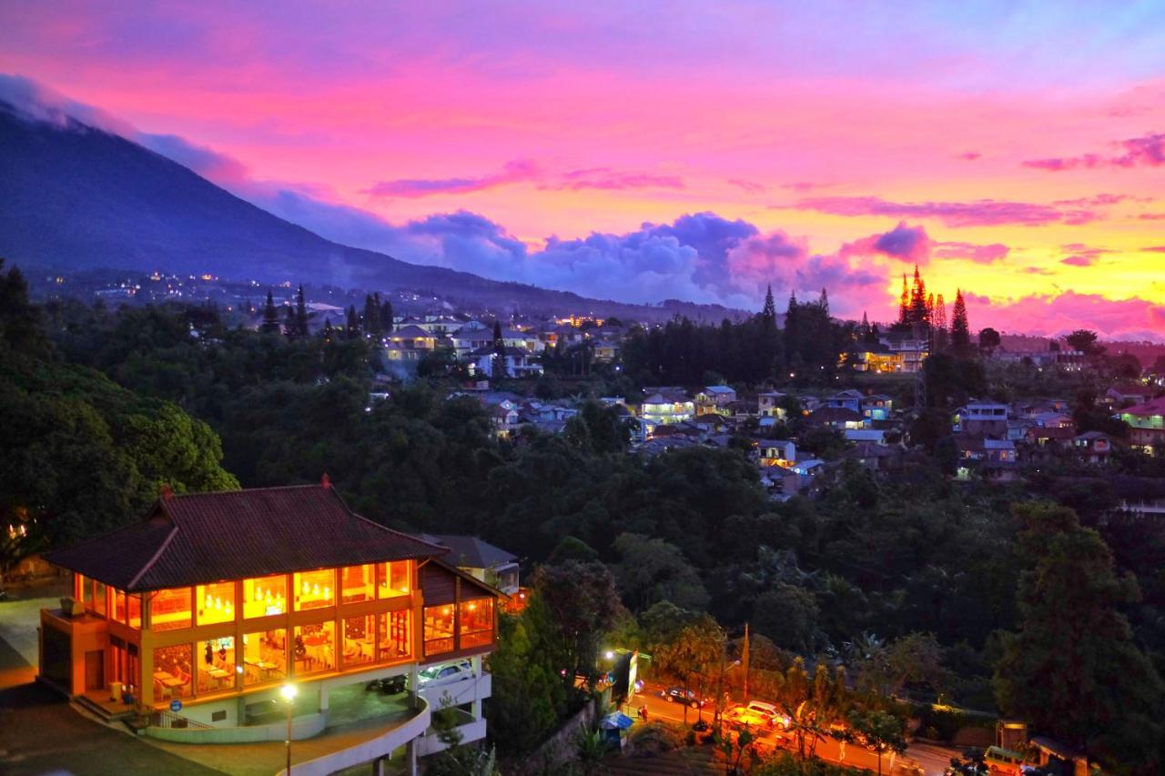 The Grand Hill Resort-Hotel Puncak Exteriör bild