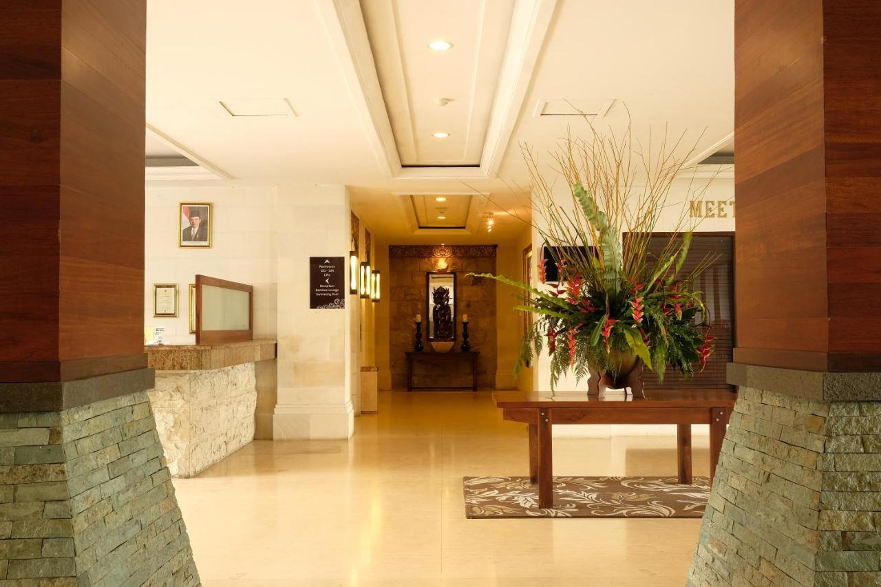 The Grand Hill Resort-Hotel Puncak Exteriör bild