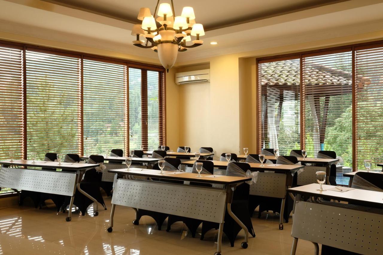The Grand Hill Resort-Hotel Puncak Exteriör bild