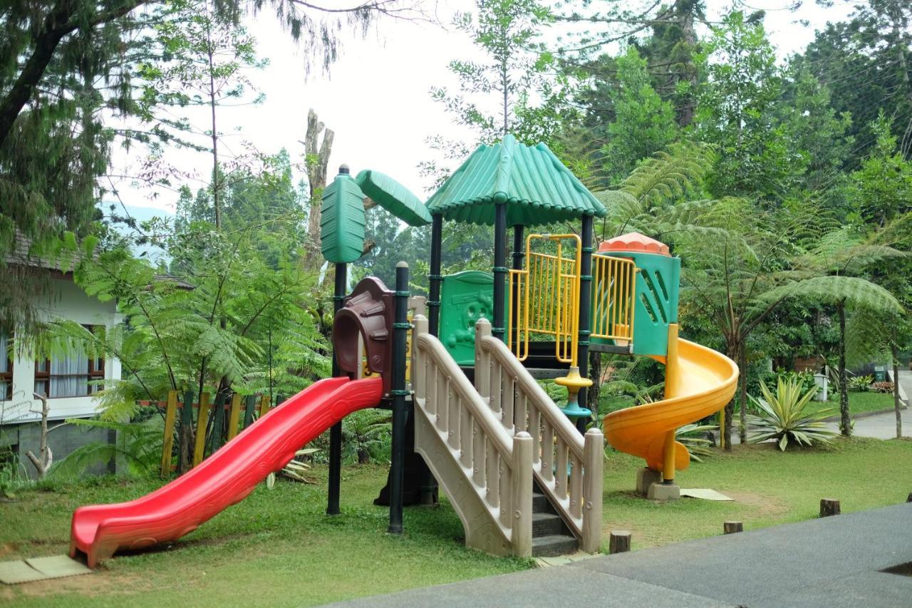 The Grand Hill Resort-Hotel Puncak Exteriör bild
