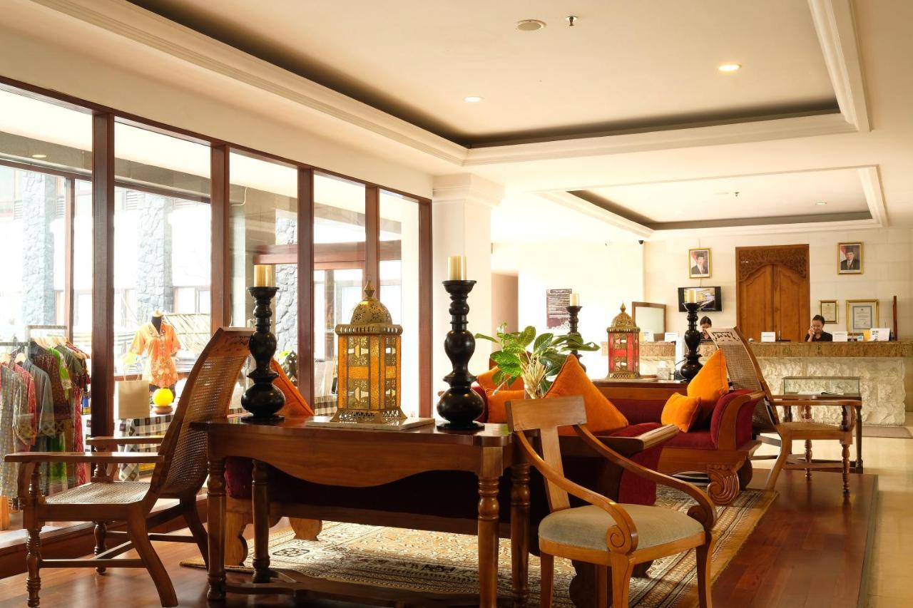 The Grand Hill Resort-Hotel Puncak Exteriör bild