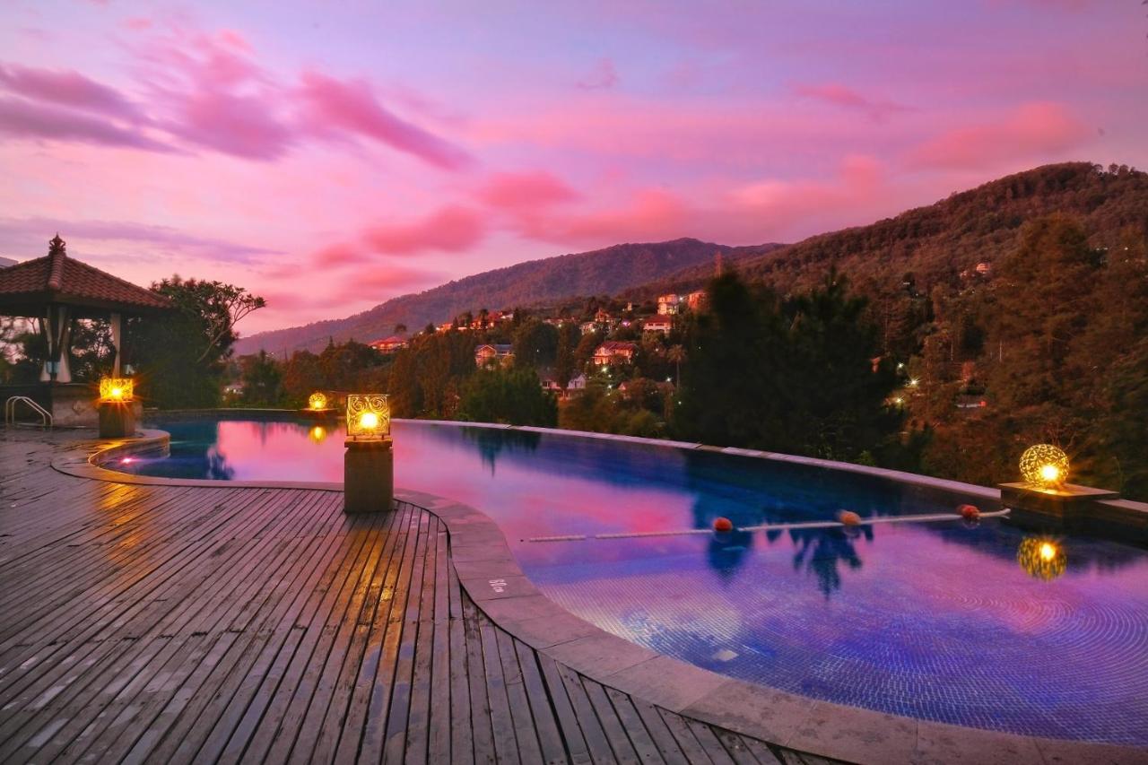 The Grand Hill Resort-Hotel Puncak Exteriör bild