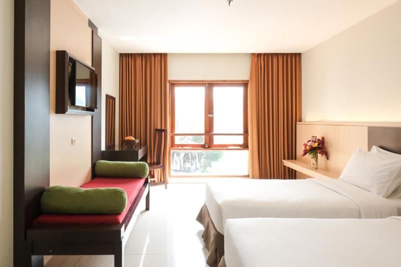 The Grand Hill Resort-Hotel Puncak Exteriör bild